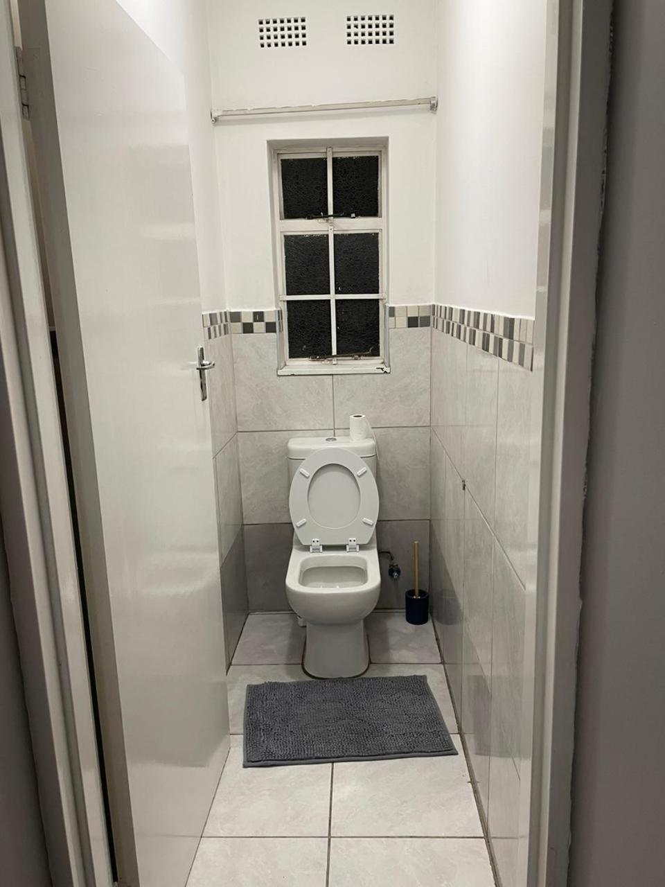 Travelers Standard Apartment Kempton Park Luaran gambar