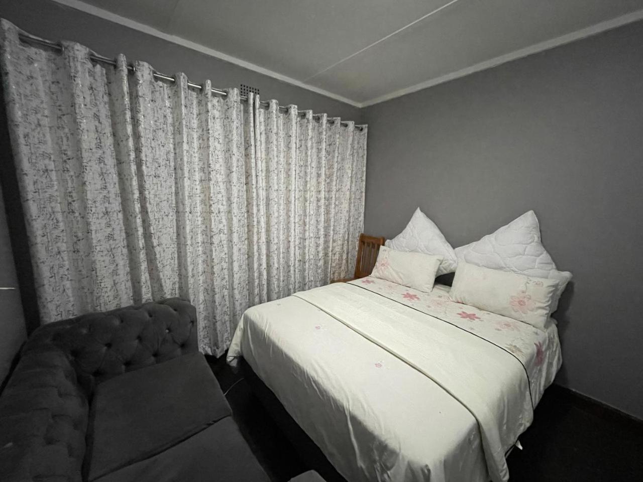 Travelers Standard Apartment Kempton Park Luaran gambar